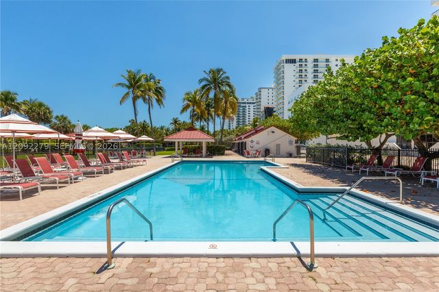 2555 Collins Ave 2205, Miami Beach, FL 33140