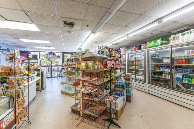 2555 Collins Ave 2205, Miami Beach, FL 33140