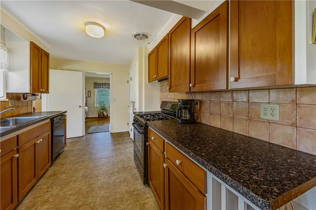 16 Hawley Drive, Webster, NY 14580