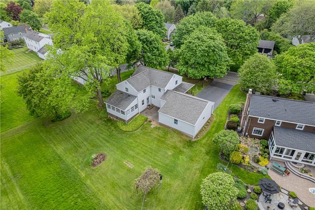 16 Hawley Drive, Webster, NY 14580