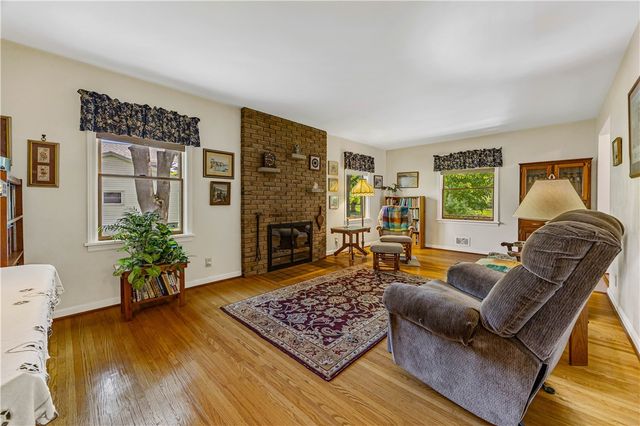 16 Hawley Drive, Webster, NY 14580