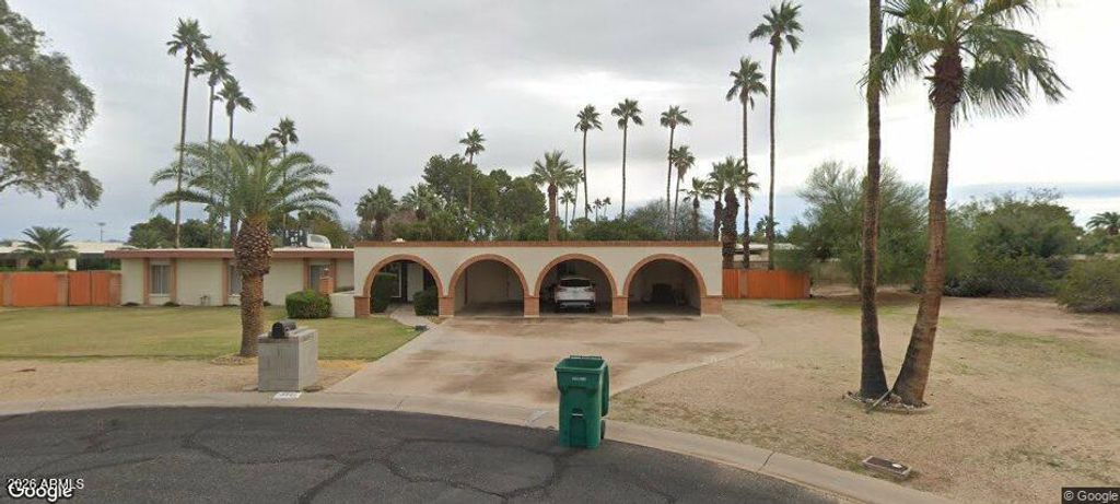 Image 1 of property listing at 5801 N KIVA Lane, Paradise Valley, AZ 85253