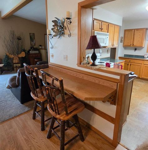 1352 Windsor Circle, Watertown, WI 53098