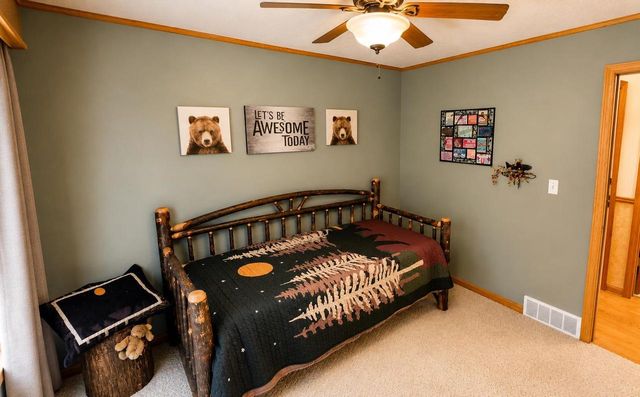 1352 Windsor Circle, Watertown, WI 53098