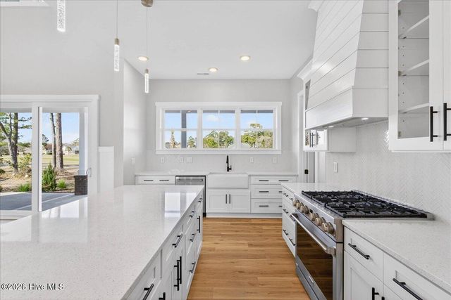 520 S Middleton Drive NW, Calabash, NC 28467