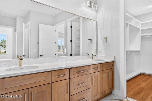 520 S Middleton Drive NW, Calabash, NC 28467