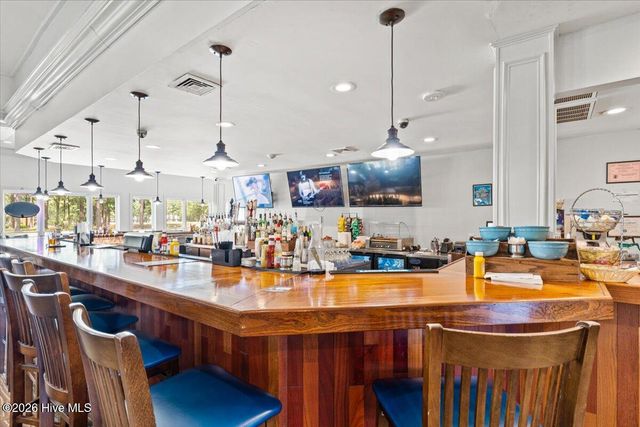 520 S Middleton Drive NW, Calabash, NC 28467