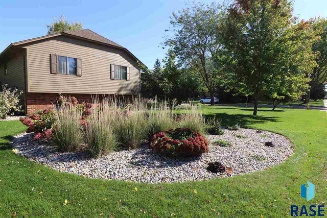 4212 S Southeastern Ave Avenue, Sioux Falls, SD 57103