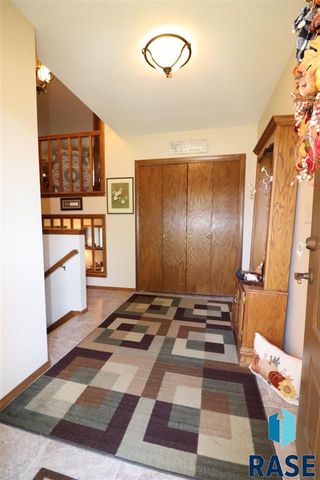 4212 S Southeastern Ave Avenue, Sioux Falls, SD 57103