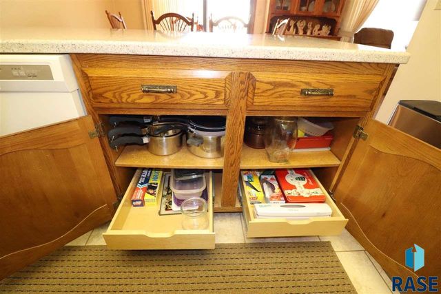 4212 S Southeastern Ave Avenue, Sioux Falls, SD 57103