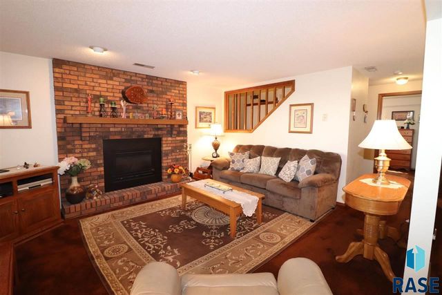 4212 S Southeastern Ave Avenue, Sioux Falls, SD 57103