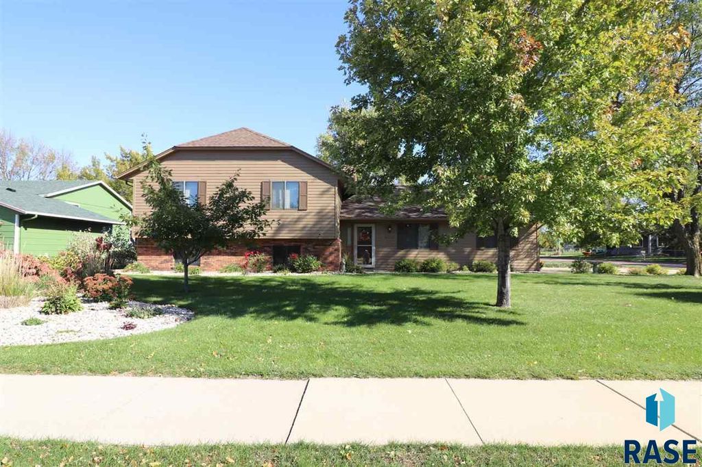 4212 S Southeastern Ave Avenue, Sioux Falls, SD 57103