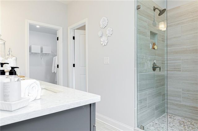 848 Leraes Way, Loganville, GA 30052