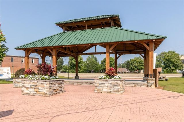 848 Leraes Way, Loganville, GA 30052