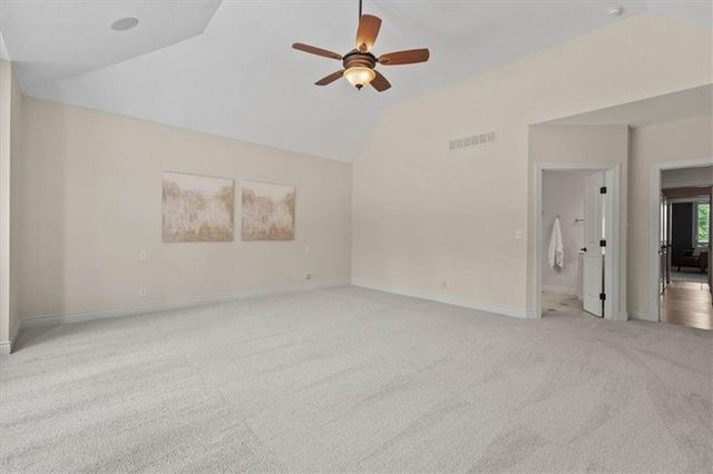 18840 Travis Lane, Stilwell, KS 66085