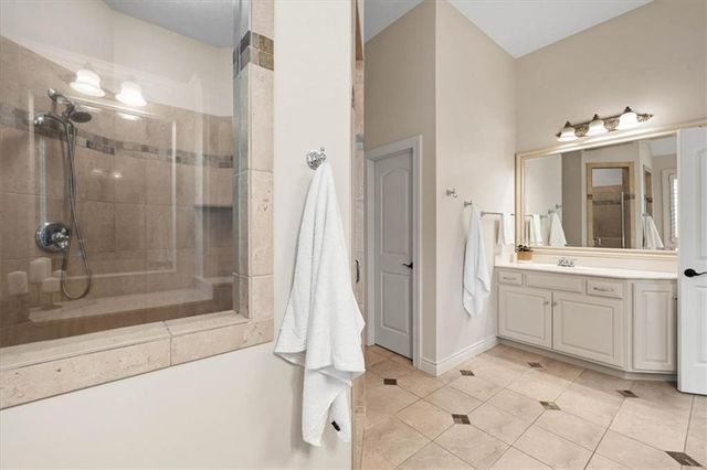 18840 Travis Lane, Stilwell, KS 66085