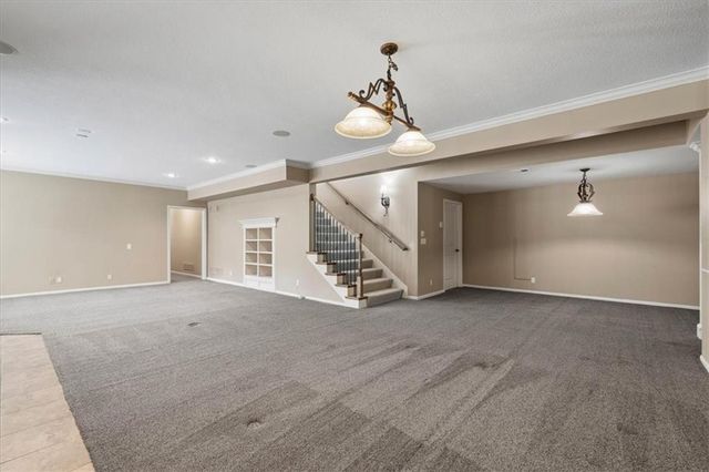 18840 Travis Lane, Stilwell, KS 66085