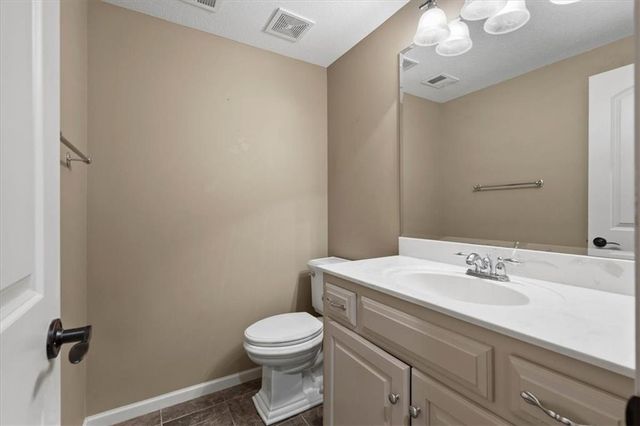18840 Travis Lane, Stilwell, KS 66085