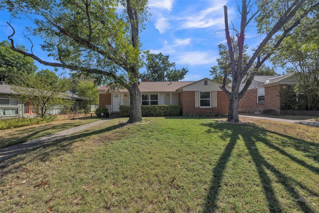 2309 Maryel Drive, Fort Worth, TX 76112 — exterior