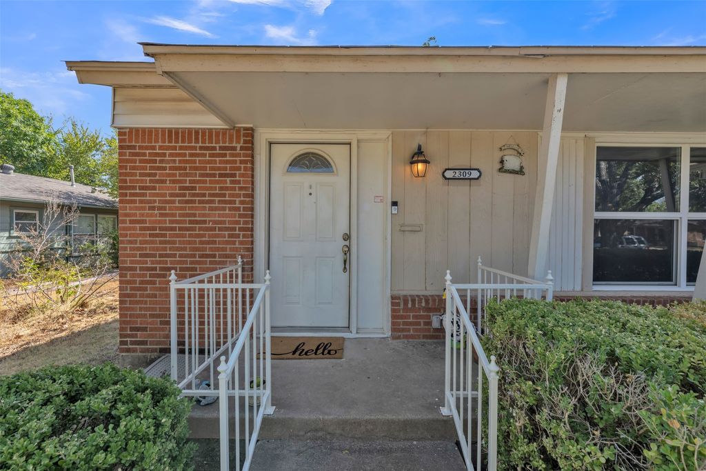 2309 Maryel Drive, Fort Worth, TX 76112 — photo 4