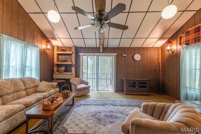 46 Dora Drive, Greenville, MO 63944