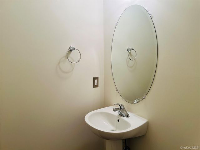 1515 Balsam Drive, New Windsor, NY 12553