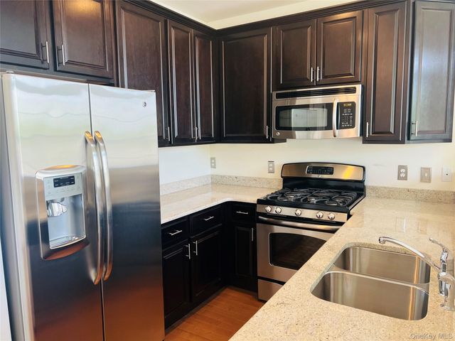 1515 Balsam Drive, New Windsor, NY 12553