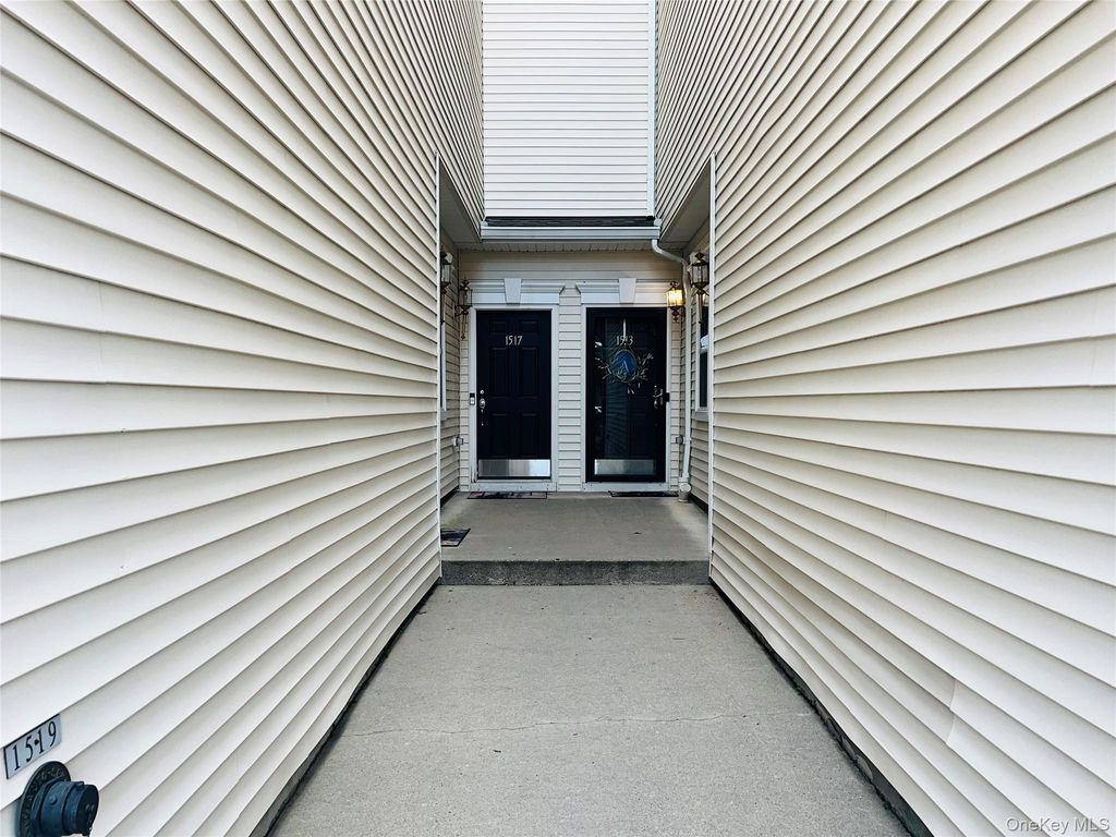 1515 Balsam Drive, New Windsor, NY 12553 — photo 3