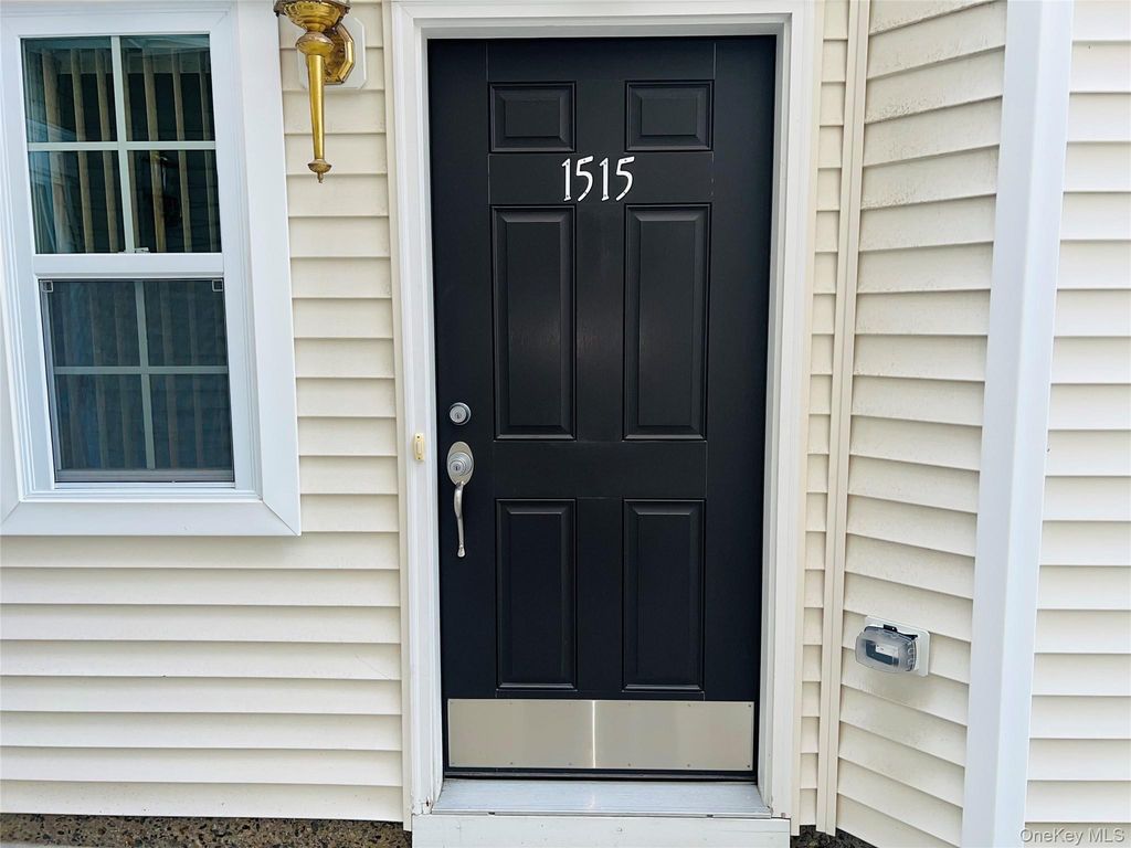 1515 Balsam Drive, New Windsor, NY 12553 — photo 4