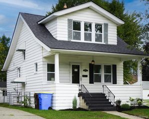 34804 Ash Street, Wayne, MI 48184