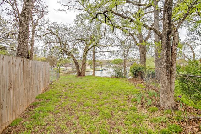 4004 Pueblo Court, Granbury, TX 76048