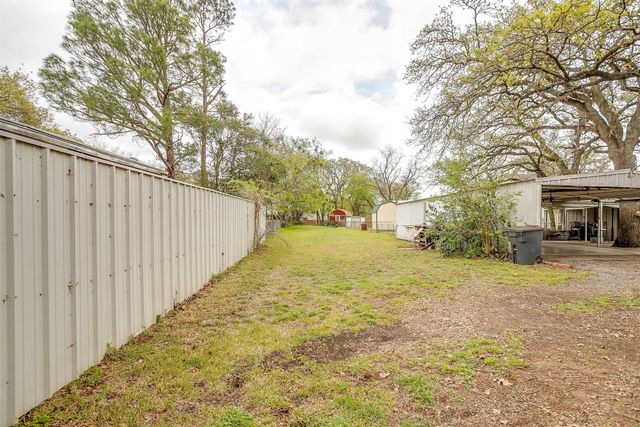 4004 Pueblo Court, Granbury, TX 76048