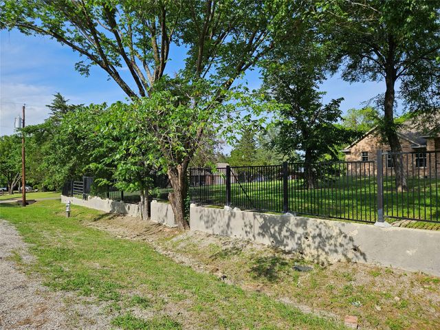 234 E FORK Road, Sunnyvale, TX 75182