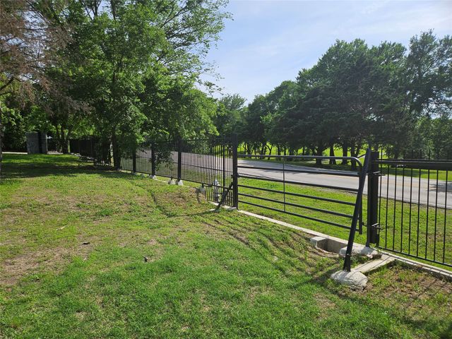 234 E FORK Road, Sunnyvale, TX 75182