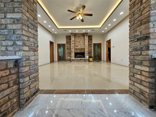 234 E FORK Road, Sunnyvale, TX 75182