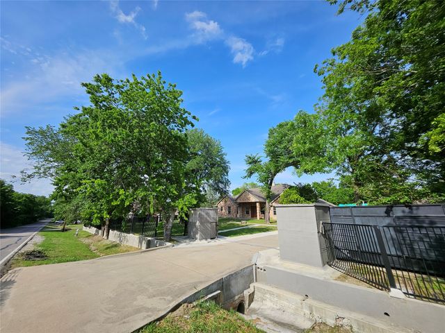 234 E FORK Road, Sunnyvale, TX 75182