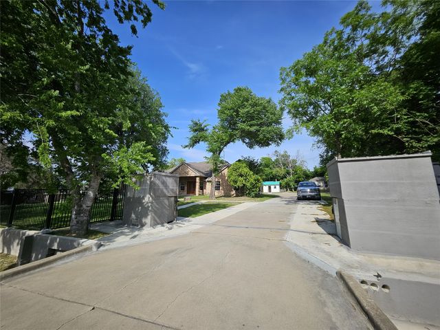 234 E FORK Road, Sunnyvale, TX 75182