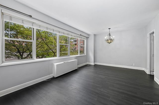 260 Garth Road 3K4, Scarsdale, NY 10583