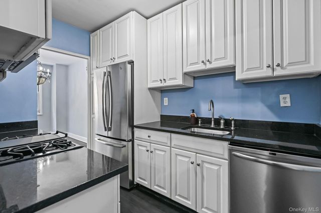 260 Garth Road 3K4, Scarsdale, NY 10583