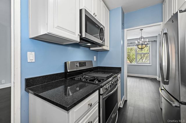 260 Garth Road 3K4, Scarsdale, NY 10583