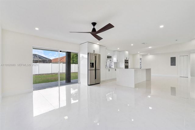 7441 NW 38th Ct, Lauderhill, FL 33319