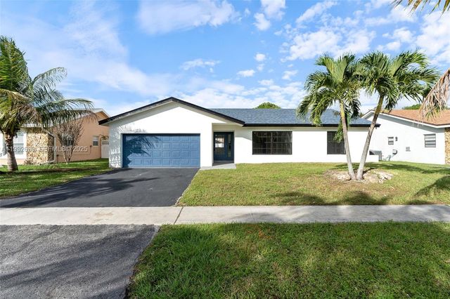 7441 NW 38th Ct, Lauderhill, FL 33319