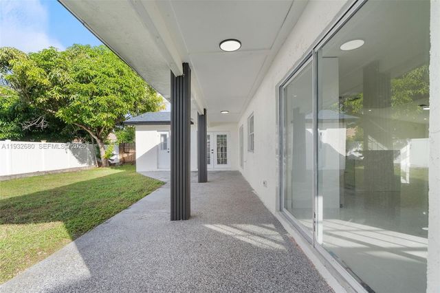 7441 NW 38th Ct, Lauderhill, FL 33319