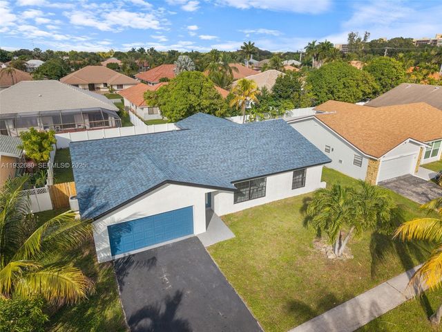 7441 NW 38th Ct, Lauderhill, FL 33319