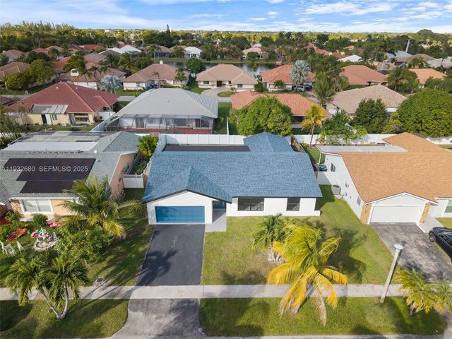 7441 NW 38th Ct, Lauderhill, FL 33319