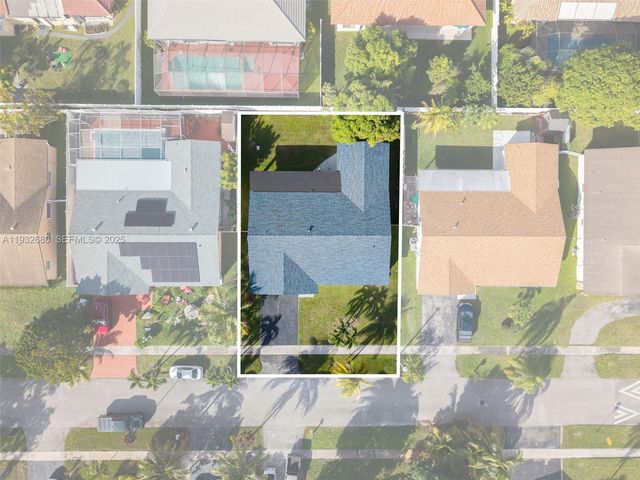 7441 NW 38th Ct, Lauderhill, FL 33319