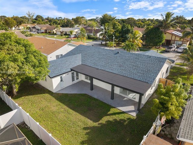 7441 NW 38th Ct, Lauderhill, FL 33319