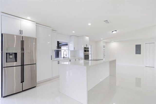 7441 NW 38th Ct, Lauderhill, FL 33319