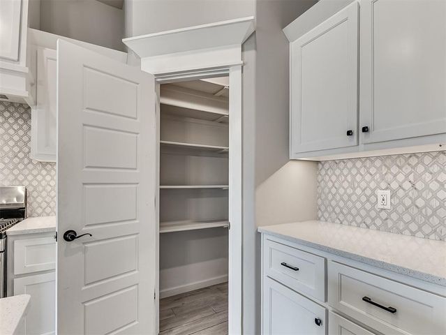 8324 Lambert Way, Edmond, OK 73034