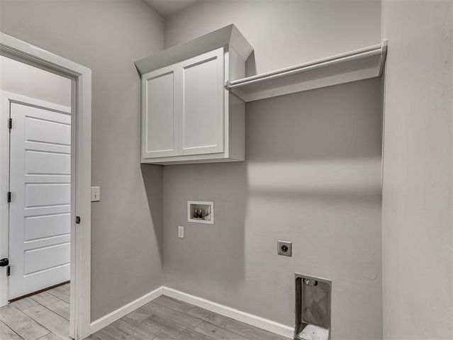 8324 Lambert Way, Edmond, OK 73034